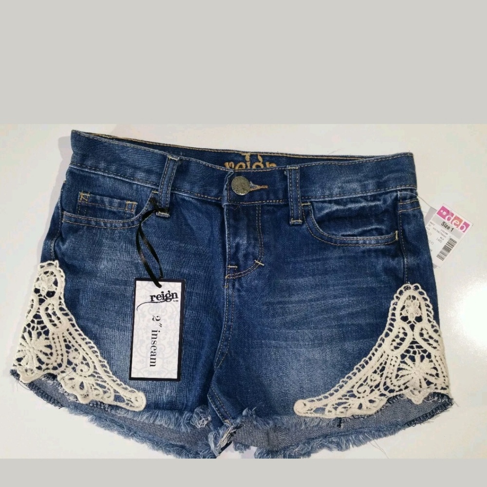 Reign jeans shorts lace design size 1 new with tag